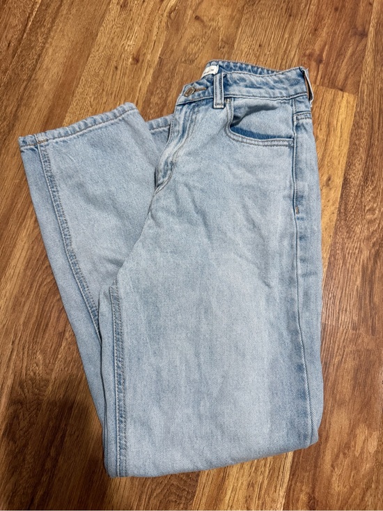 Denim - Light Wash High-Rise Straight Jeans